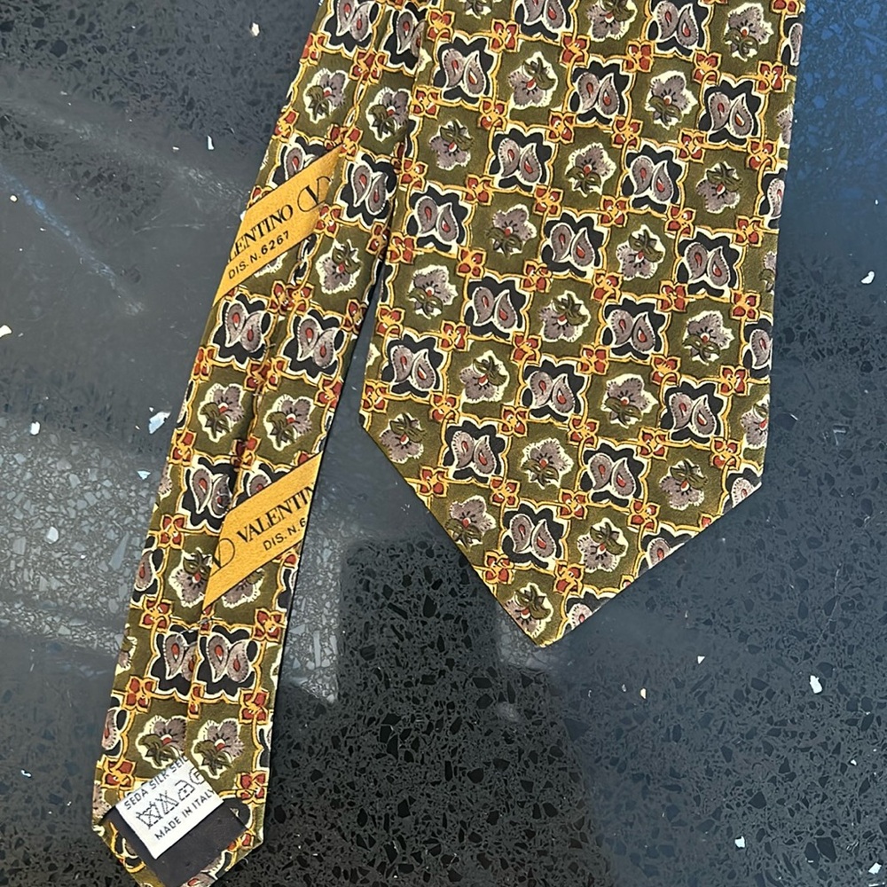 Vintage Valentino Tie